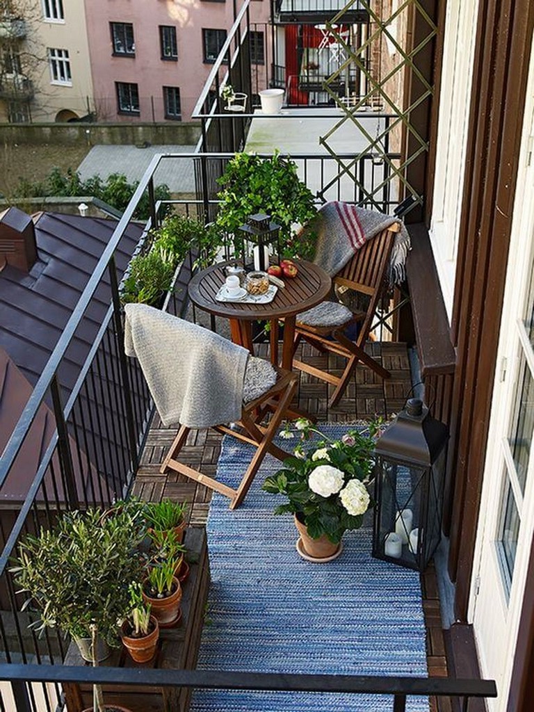 44+ Cozy Small Apartment Balcony Decorating Ideas - Page 30 of 46