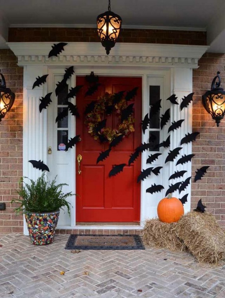 25+ Inspiring Halloween Porch Decorations Ideas