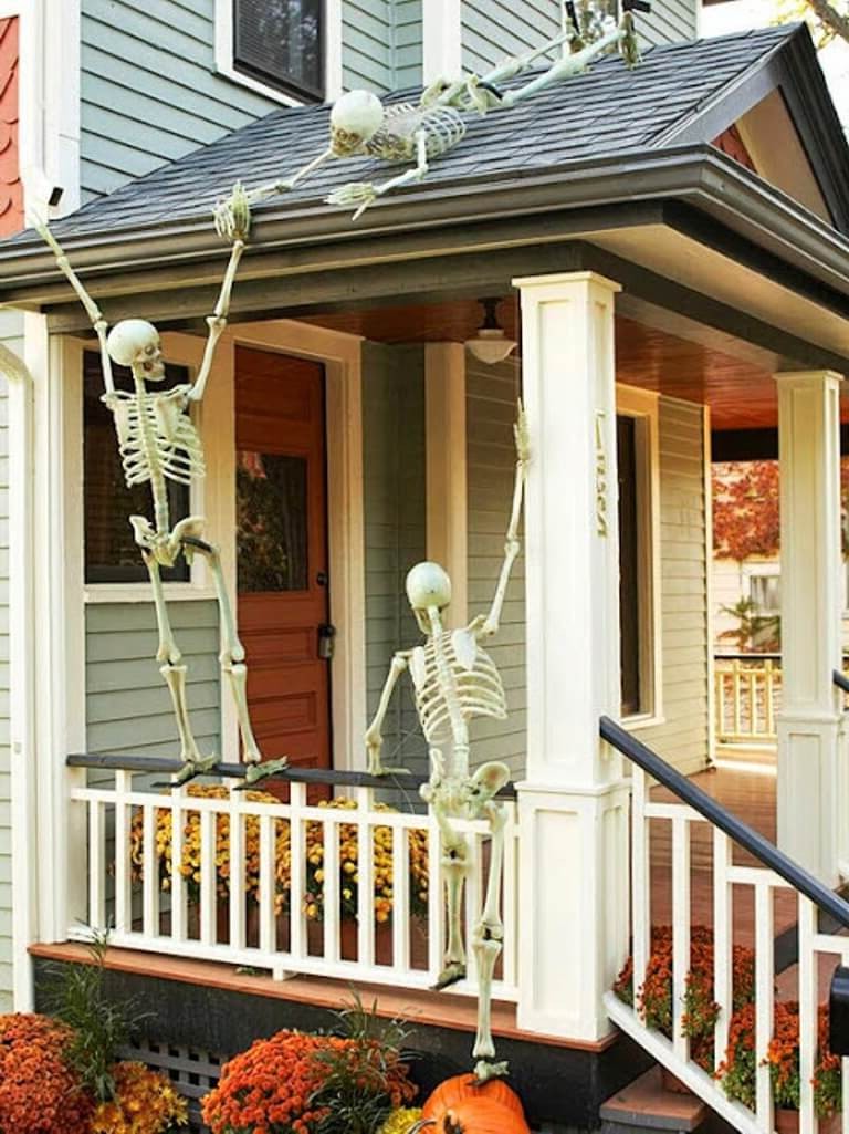 25 Inspiring Halloween Porch Decorations Ideas 10 